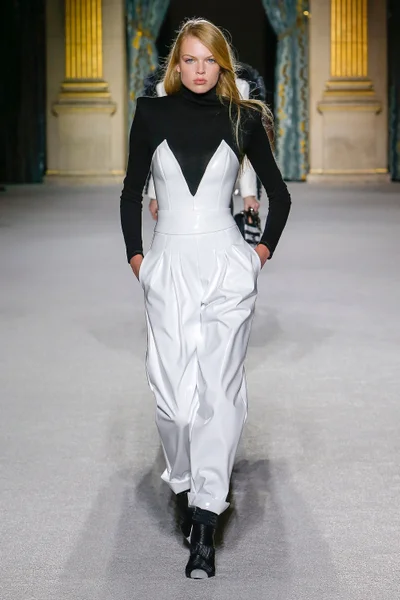 Look 34